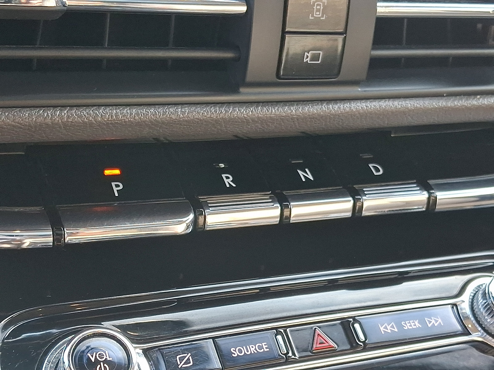 Used 2022 Lincoln Corsair AWD w/ Premium Package image 17