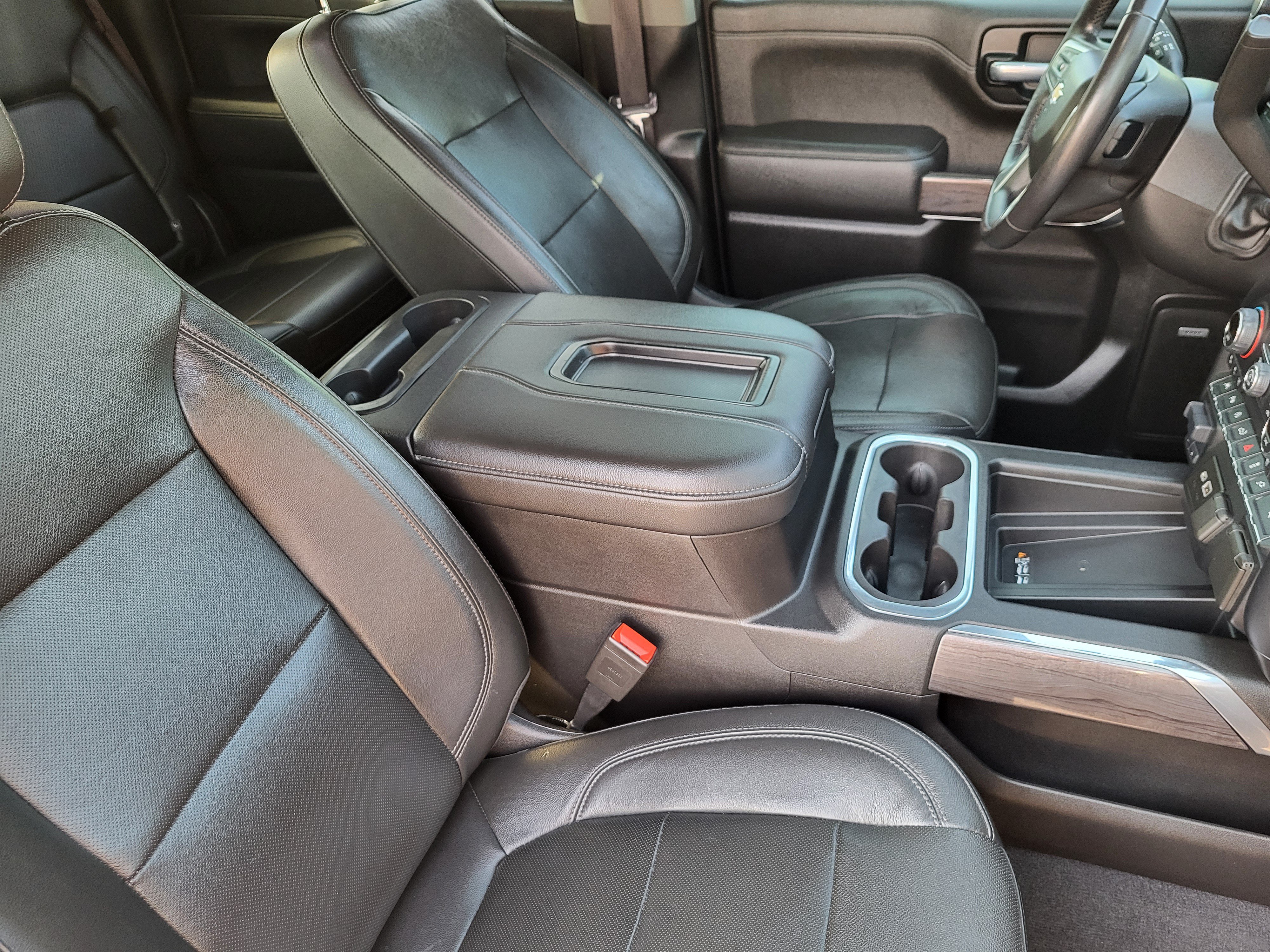 Certified 2020 Chevrolet Silverado 1500 LTZ w/ LTZ Plus Package AWD/4WD image 9