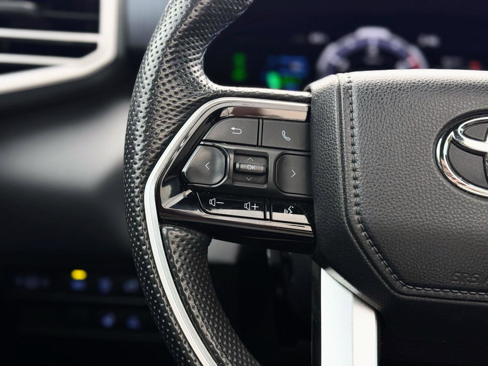 Used 2024 Toyota Tundra Platinum image 17