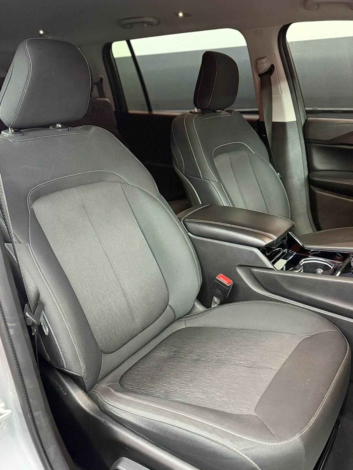 Used 2023 Jeep Grand Cherokee L Laredo w/ Luxury Tech Group I RWD image 9