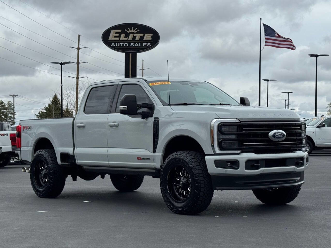Used 2026 Ford F350 Platinum AWD/4WD image 1