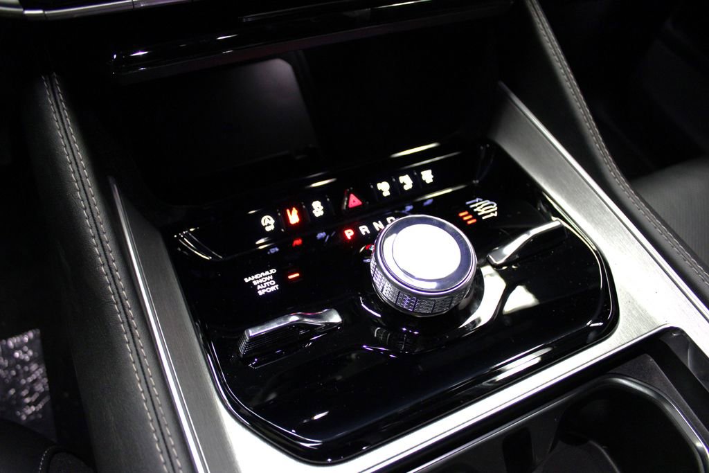 New 2025 Jeep Wagoneer L Series II image 21