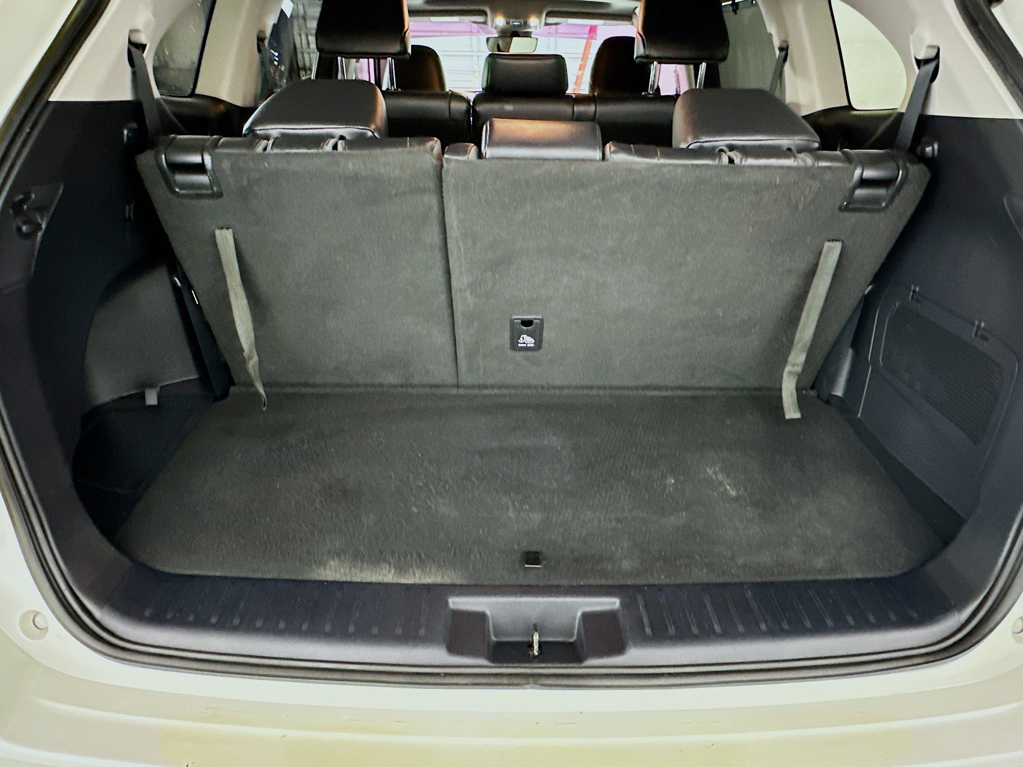 Used 2021 Toyota Highlander XLE image 30