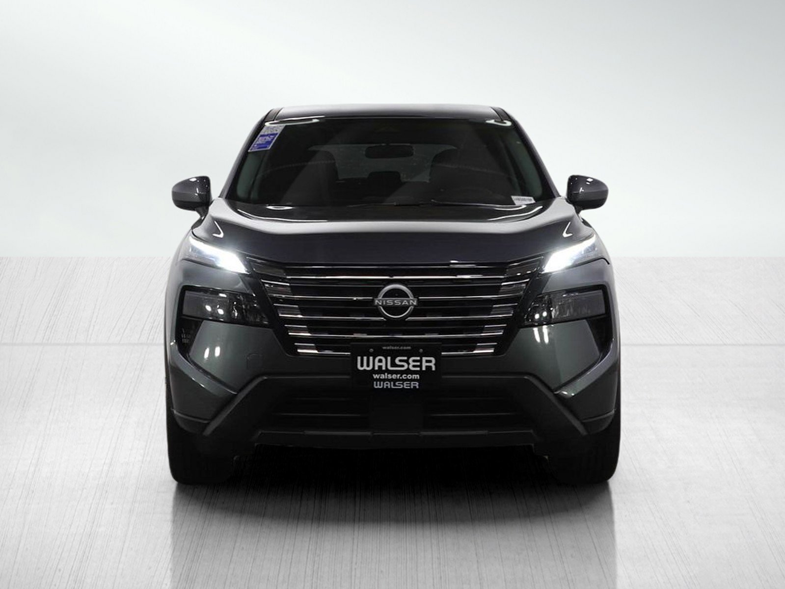 Used 2025 Nissan Rogue SV image 9