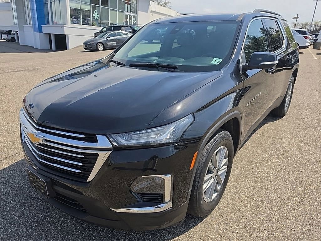 Used 2023 Chevrolet Traverse LT AWD/4WD image 7