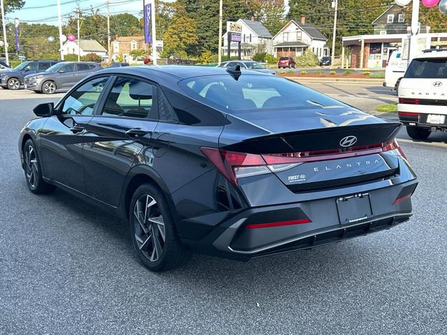 Used 2025 Hyundai Elantra Sport w/ Cargo Package image 5
