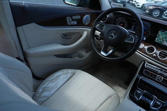 Used 2018 Mercedes-Benz E 300 4MATIC image 24