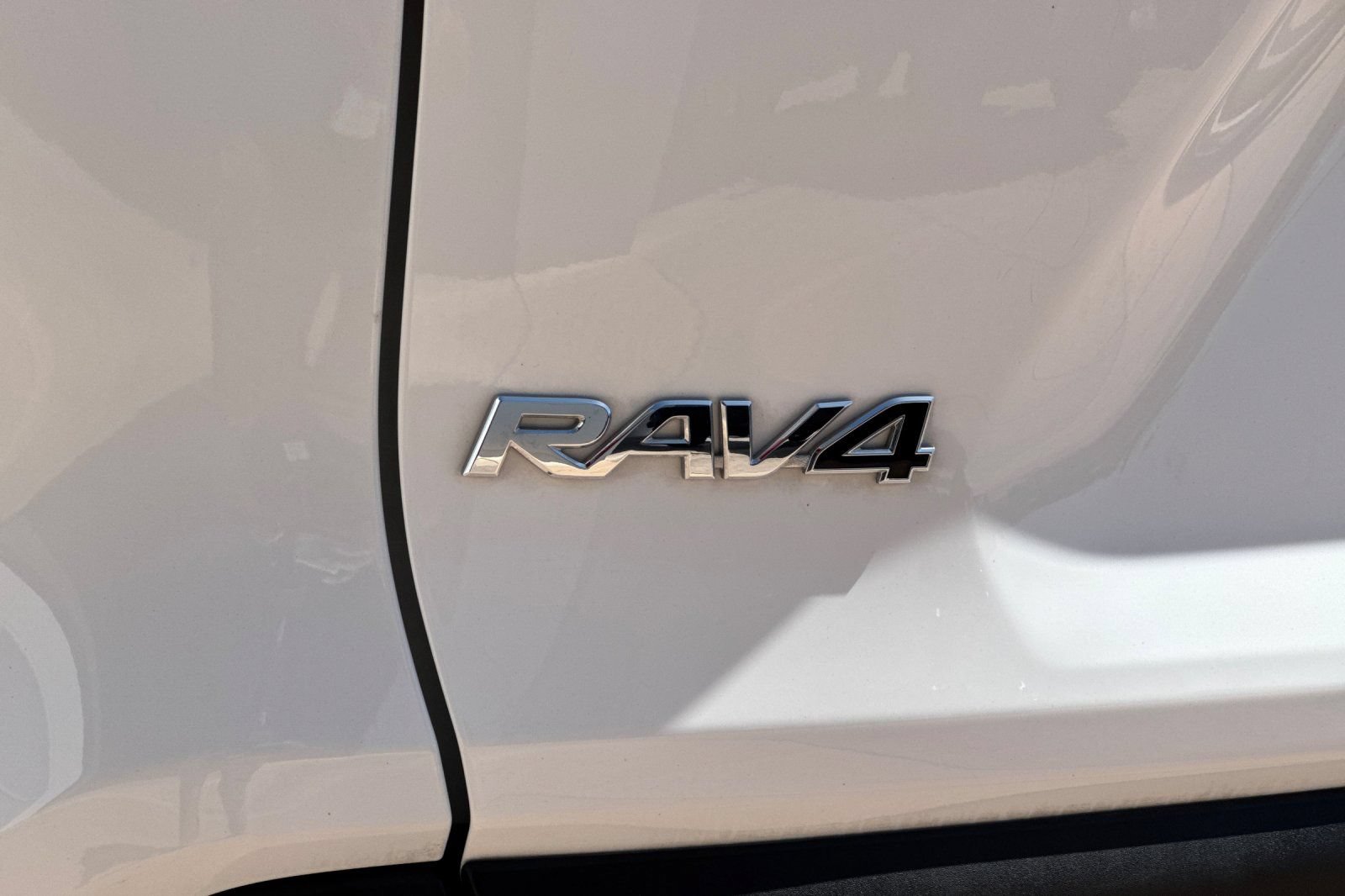 Certified 2021 Toyota RAV4 LE AWD/4WD image 34
