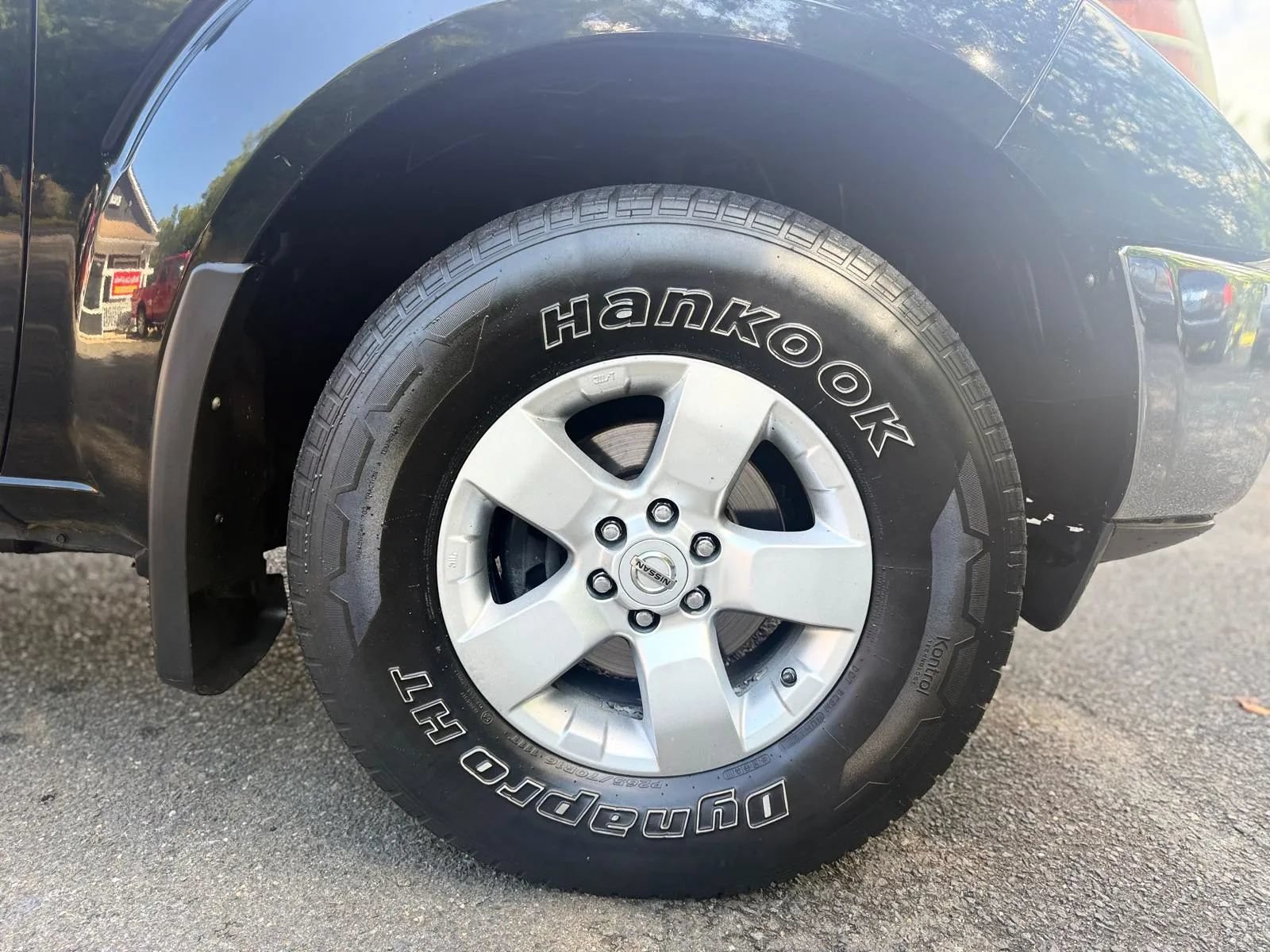 Used 2010 Nissan Frontier SE w/ SE Value Truck Pkg AWD/4WD image 24