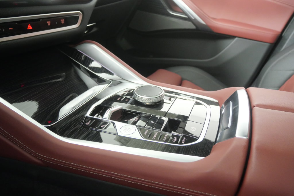 Certified 2026 BMW X6 M60i w/ Parking Assistance Package AWD/4WD image 25