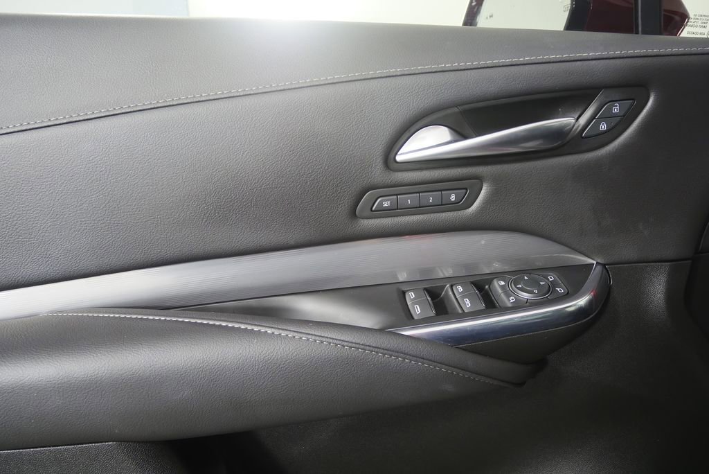 Used 2024 Cadillac XT4 Premium Luxury w/ Cold Weather Package image 9