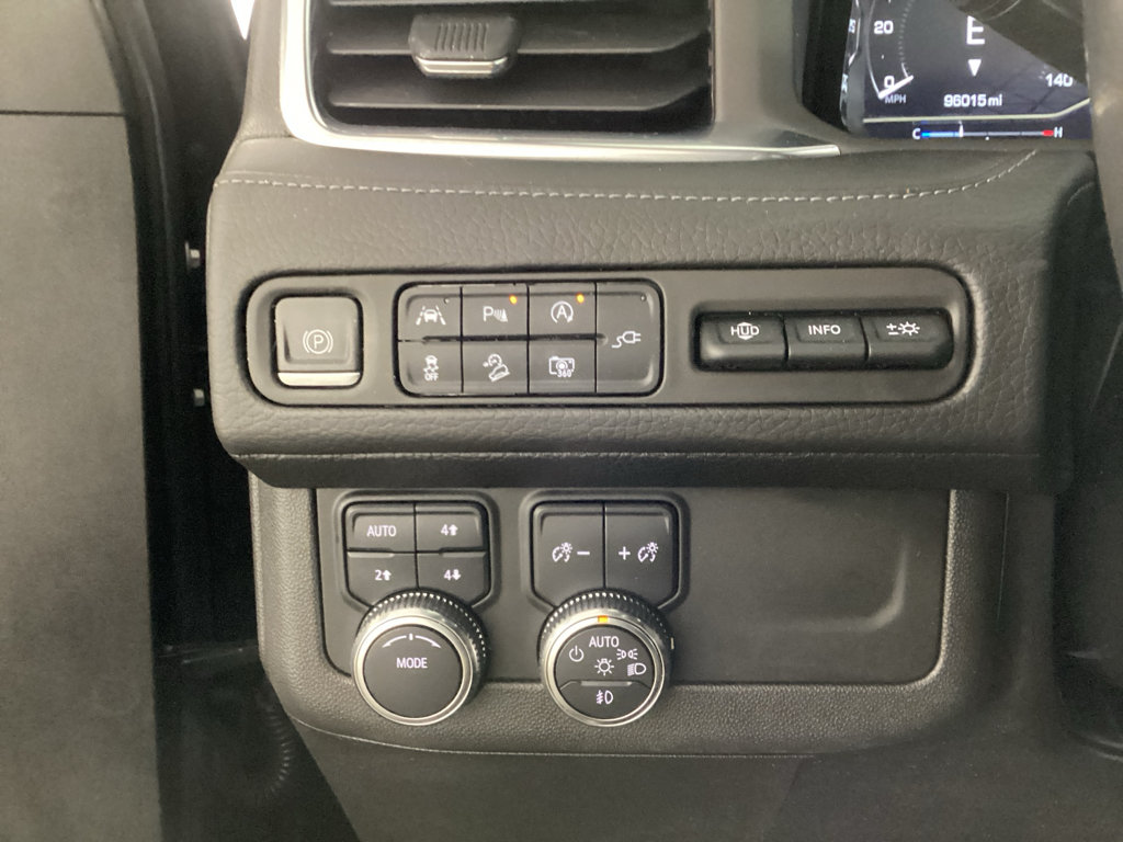 Used 2022 GMC Yukon XL Denali AWD/4WD image 26