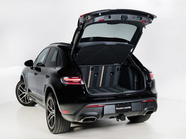 Used 2025 Porsche Macan image 34