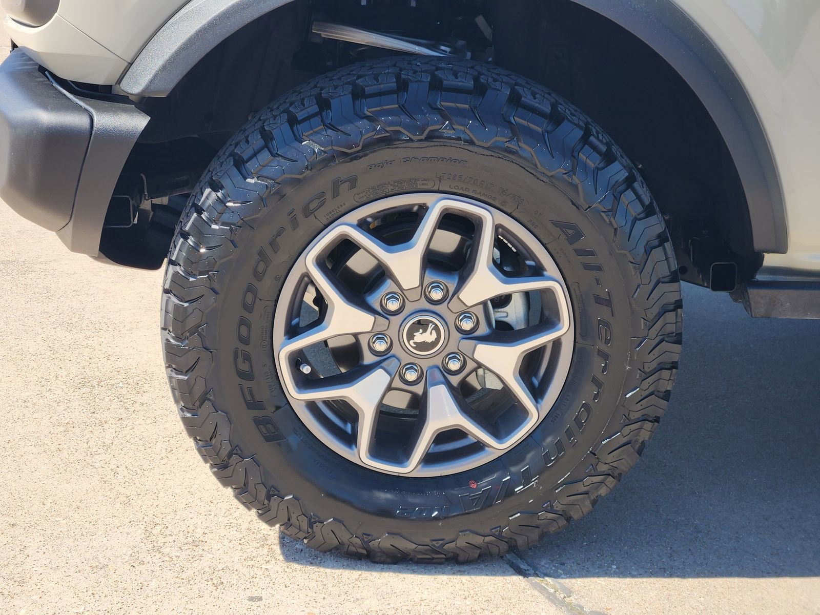 Used 2025 Ford Bronco Badlands AWD/4WD image 11