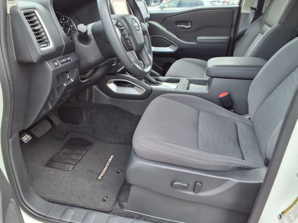 Certified 2024 Nissan Frontier SV w/ SV Convenience Package image 8