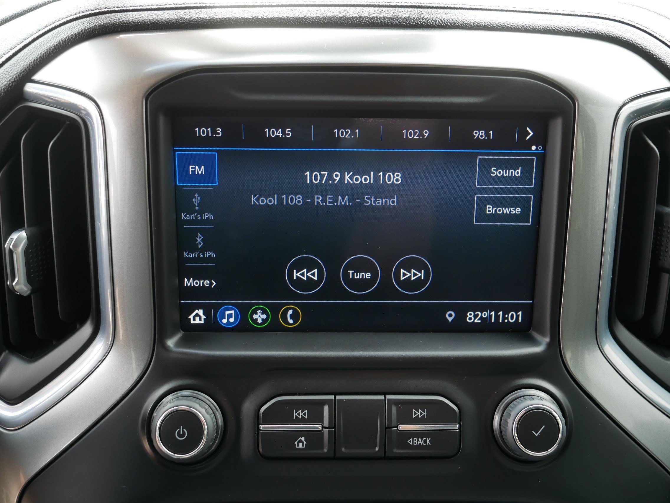 Used 2021 Chevrolet Silverado 1500 RST AWD/4WD image 22