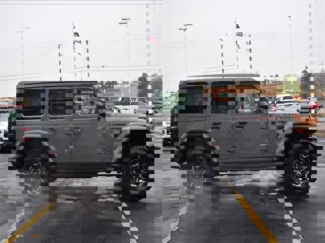 Used 2023 Jeep Wrangler Unlimited Rubicon w/ Steel Bumper Group image 4