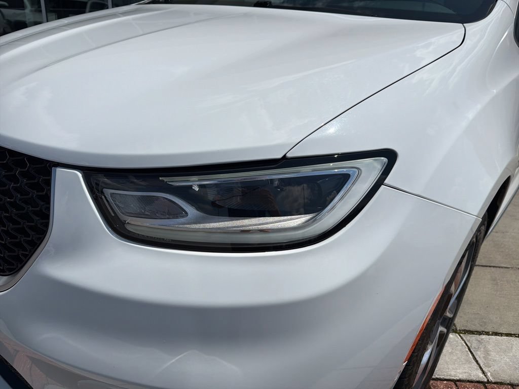 Used 2021 Chrysler Pacifica Pinnacle AWD/4WD image 12
