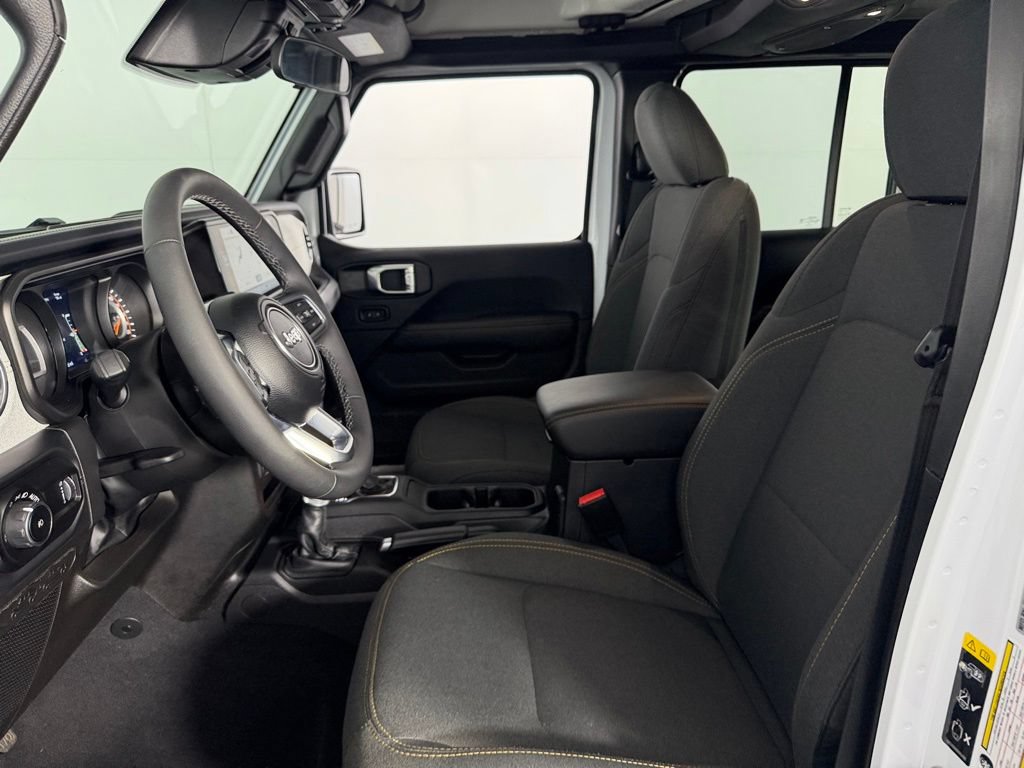 Certified 2026 Jeep Wrangler Unlimited Sahara AWD/4WD image 21