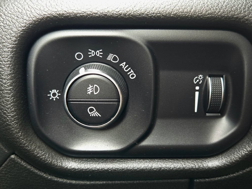 Used 2022 RAM 1500 Big Horn AWD/4WD image 27