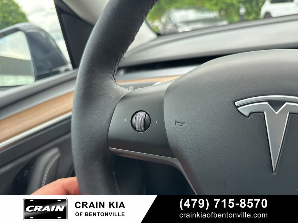Used 2023 Tesla Model Y Long Range AWD/4WD image 26