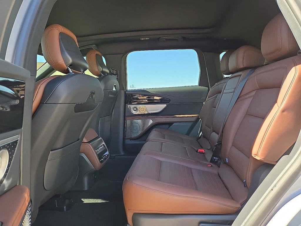 Used 2026 Lincoln Nautilus Reserve AWD/4WD image 14