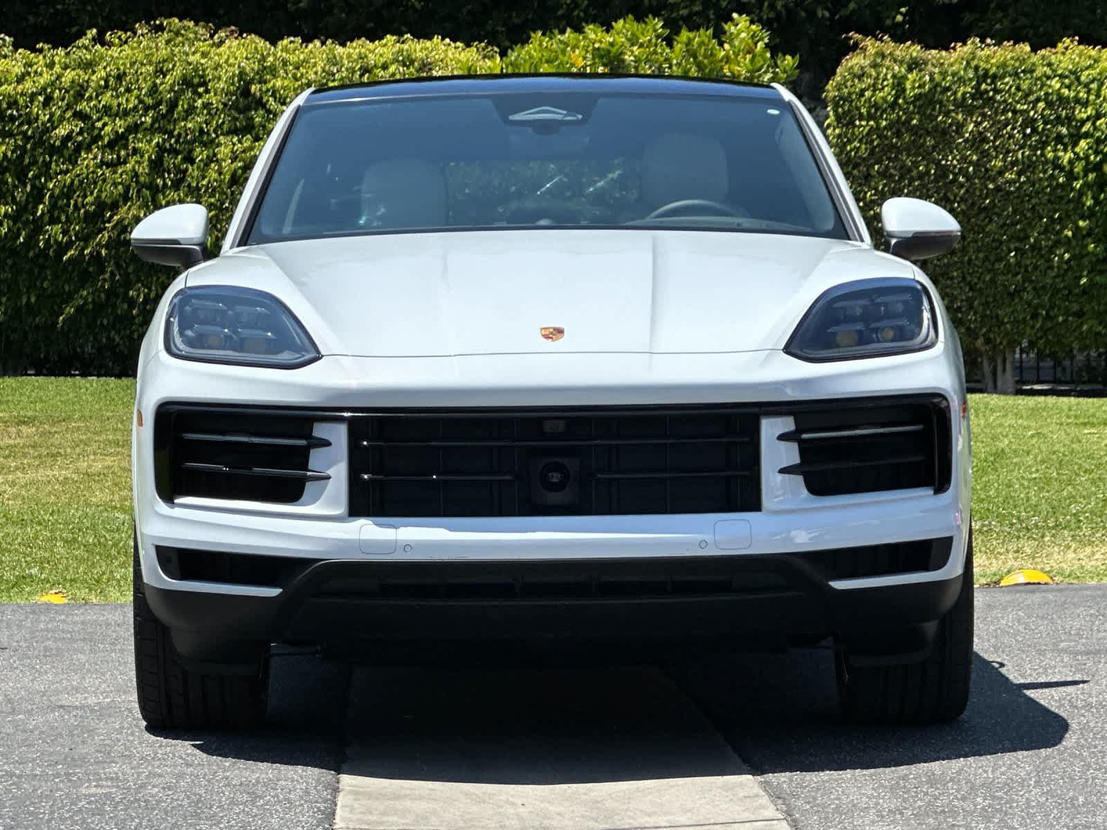 New 2026 Porsche Cayenne Coupe AWD/4WD image 11