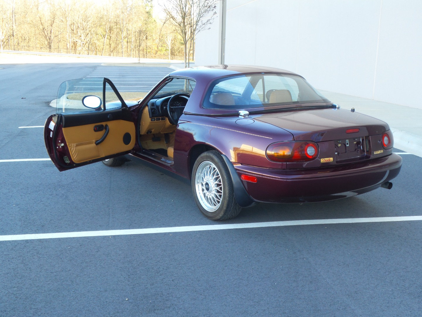 Used 1995 MAZDA MX-5 Miata RWD image 17