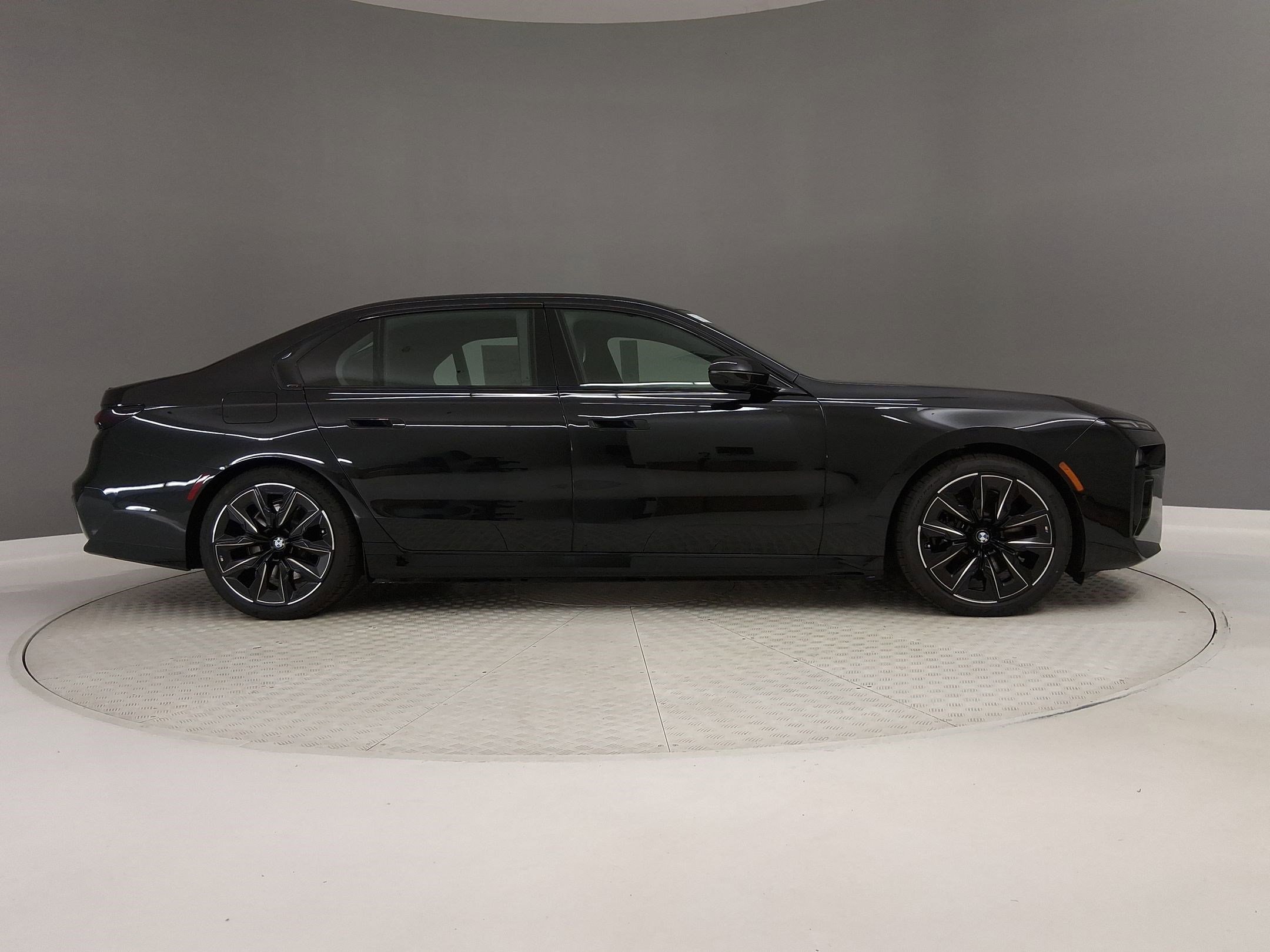 New 2026 BMW 750e xDrive w/ Premium Package AWD/4WD image 6