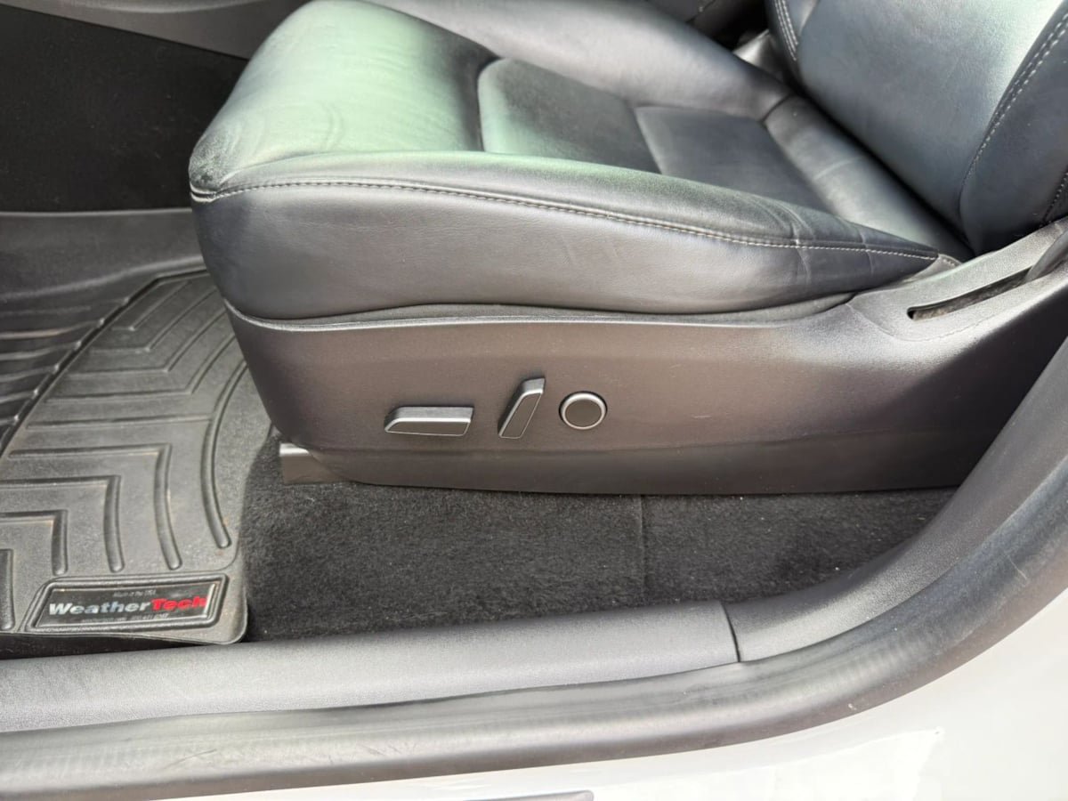 Used 2021 Tesla Model Y Long Range AWD/4WD image 18
