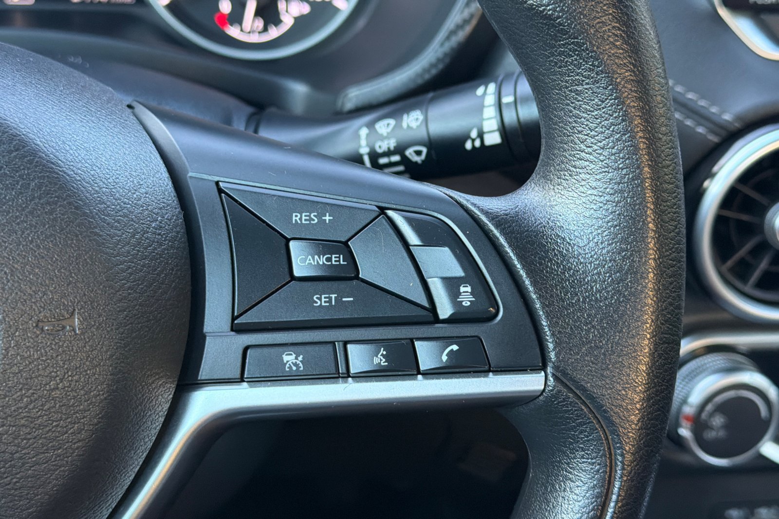 Used 2023 Nissan Sentra SV FWD image 30