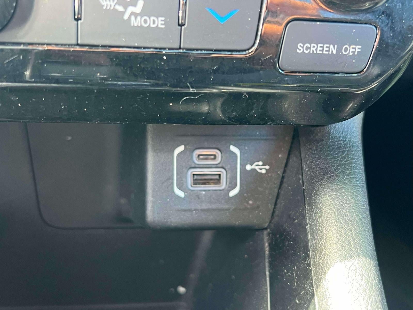 Used 2023 Jeep Compass Limited w/ Sun and Sound Group AWD/4WD image 25