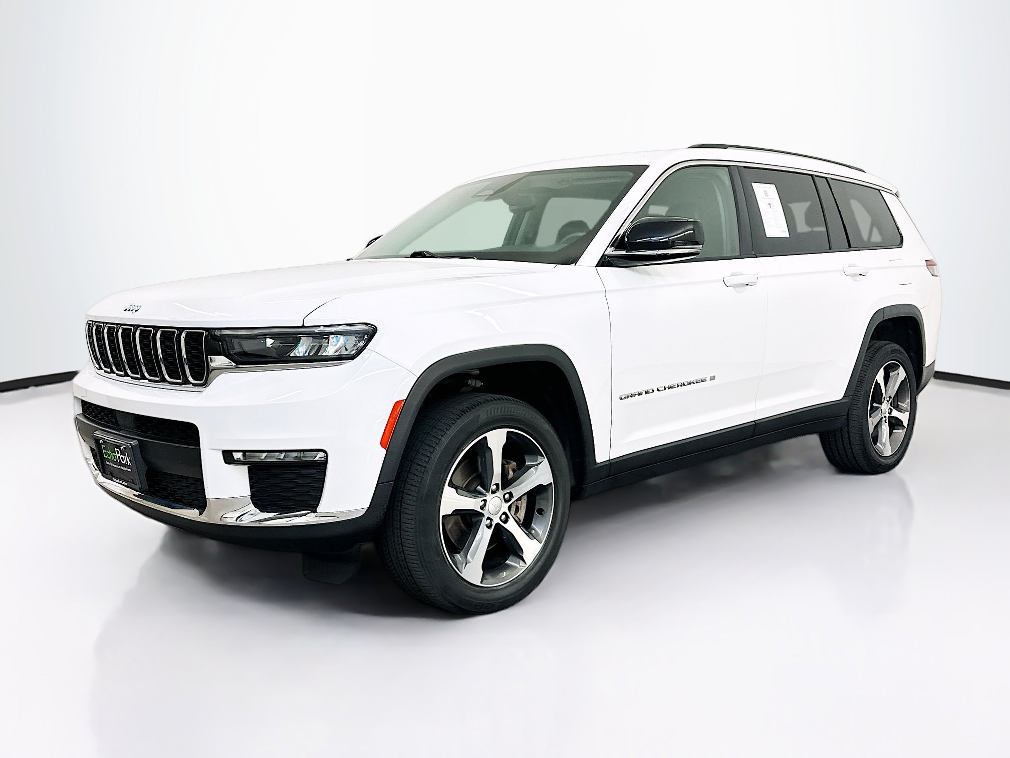 Used 2023 Jeep Grand Cherokee L Limited AWD/4WD image 3