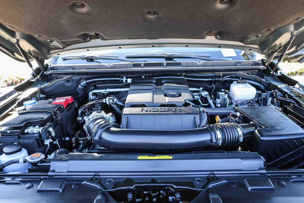Used 2025 Nissan Frontier PRO-4X w/ Pro Premium Package image 19