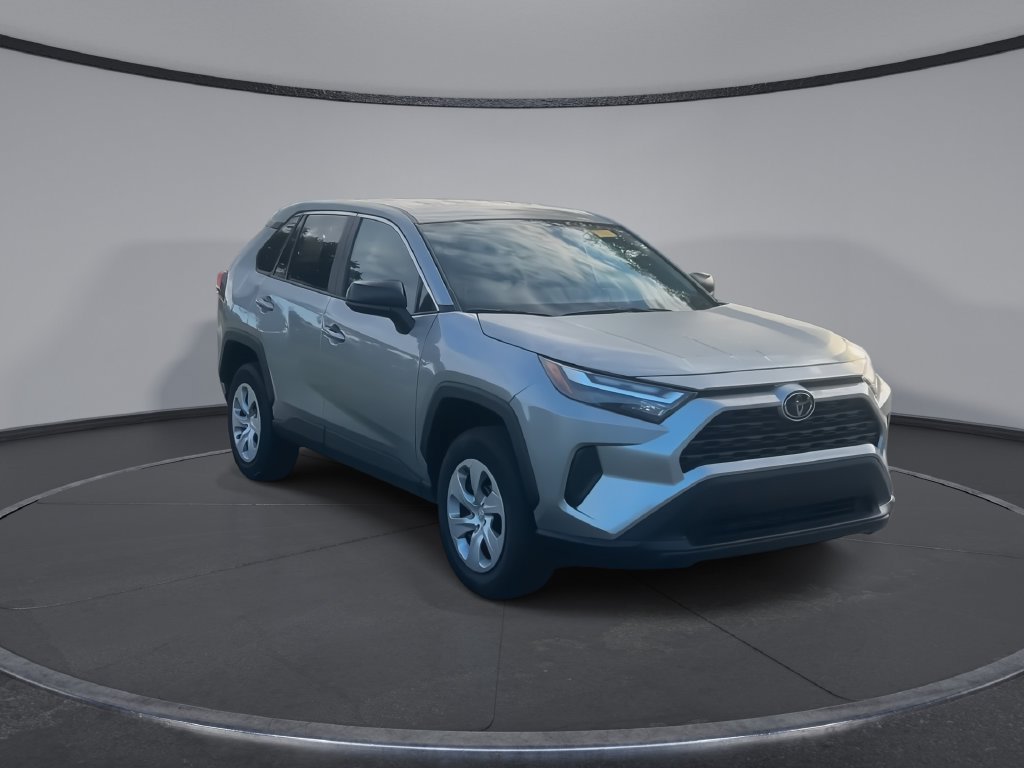 Used 2025 Toyota RAV4 LE FWD image 4