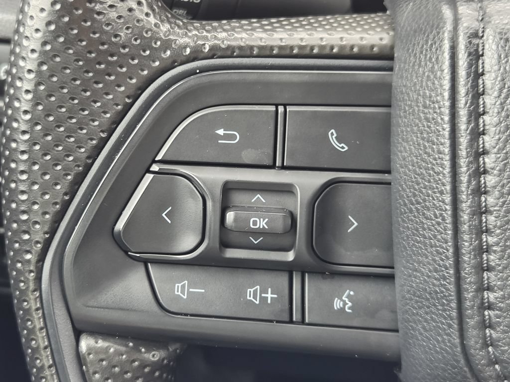 Used 2024 Toyota Tacoma SR5 AWD/4WD image 23