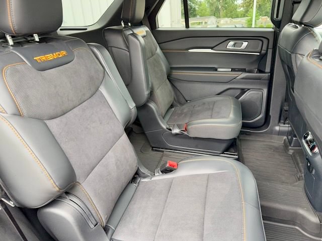 Used 2026 Ford Explorer Tremor w/ Tremor Convenience Package AWD/4WD image 11