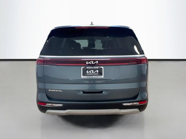 Certified 2023 Kia Carnival EX FWD image 6