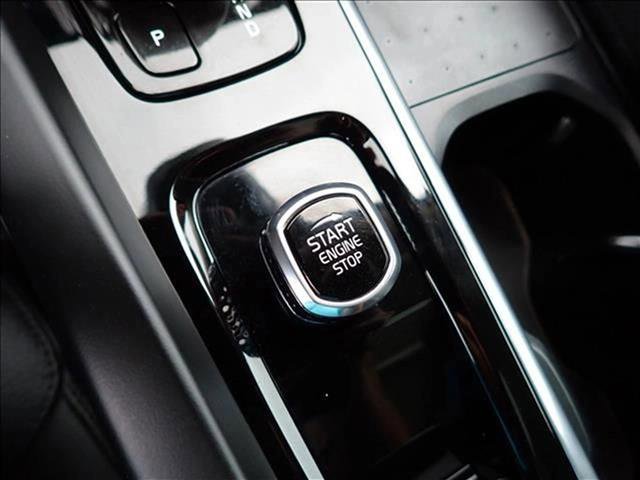 Used 2022 Volvo XC60 B5 Momentum image 20