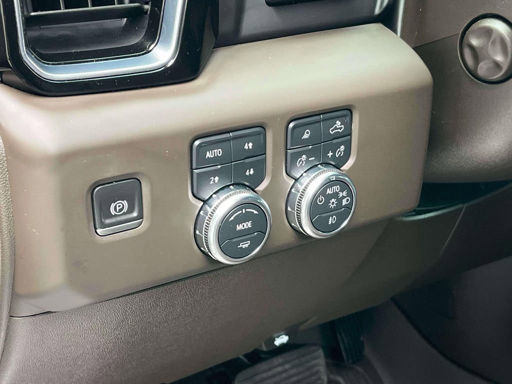 Used 2023 GMC Sierra 1500 Denali w/ Denali Reserve Package AWD/4WD image 28