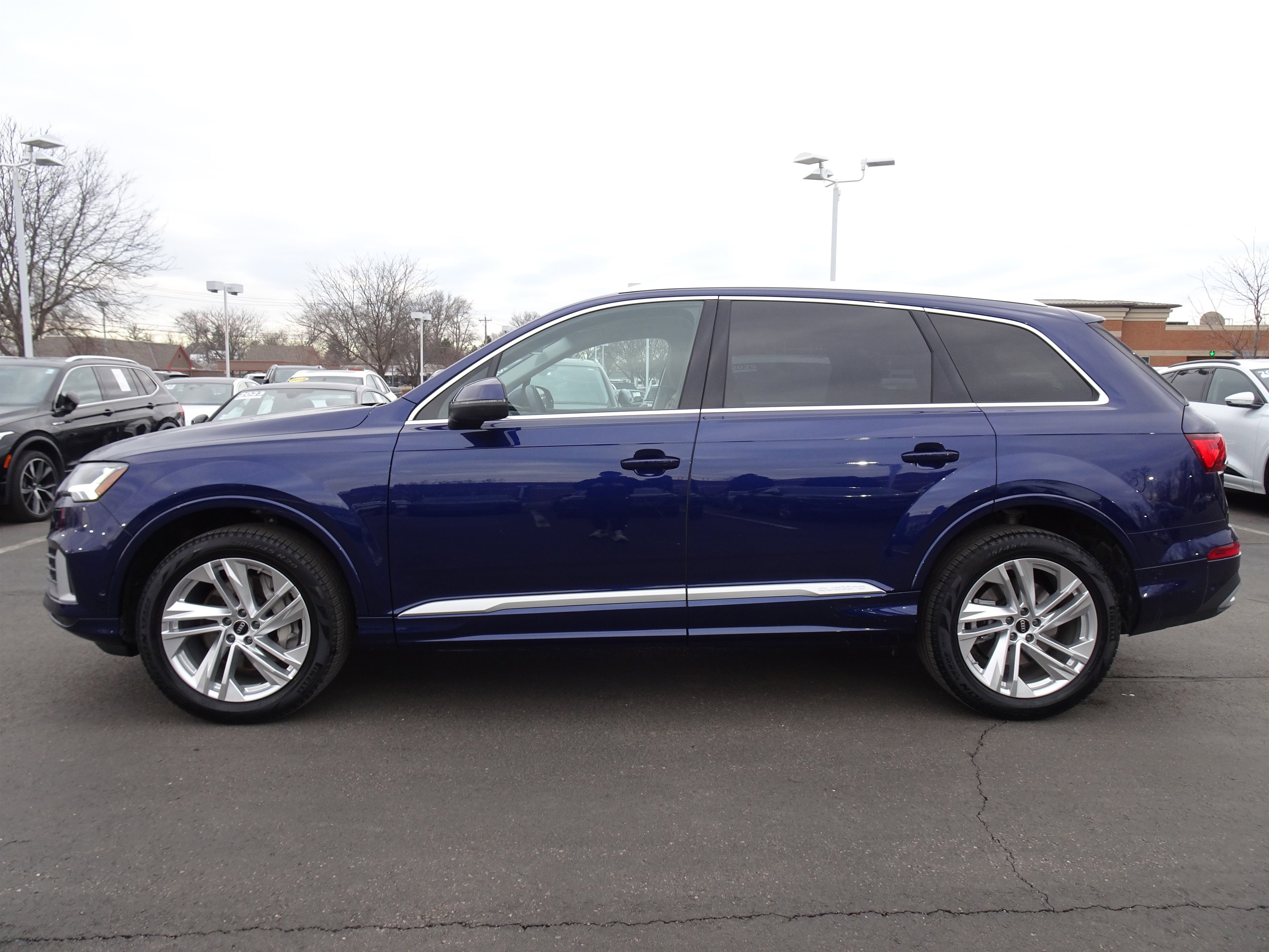 Certified 2024 Audi Q7 Premium Plus image 2