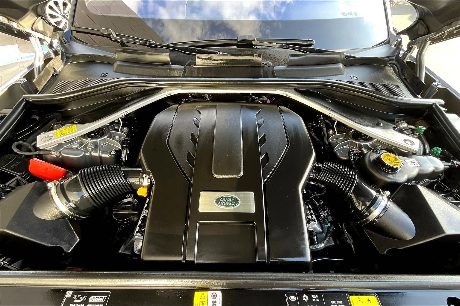 Used 2023 Land Rover Range Rover SE image 9