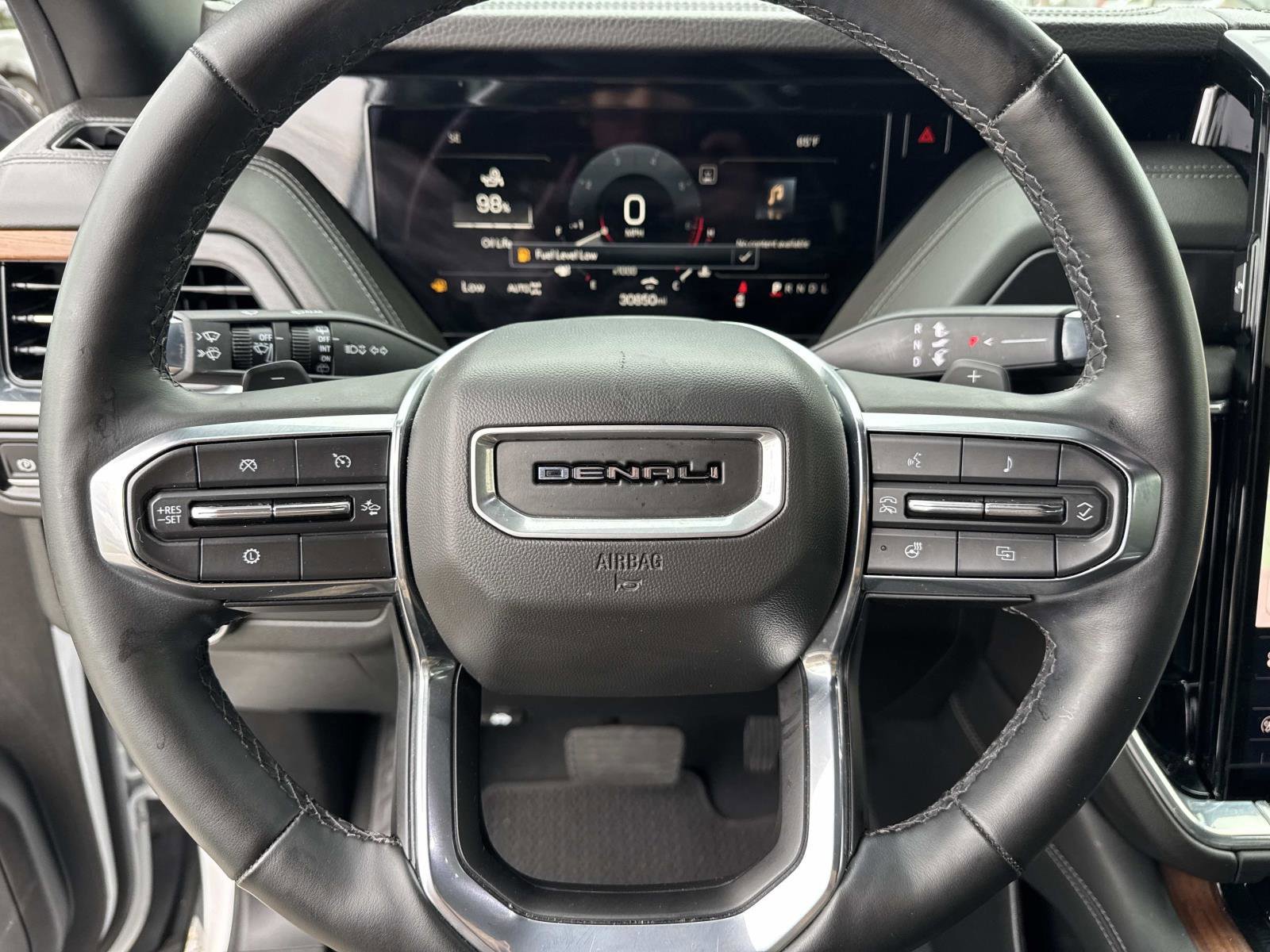 Used 2025 GMC Yukon Denali AWD/4WD image 29
