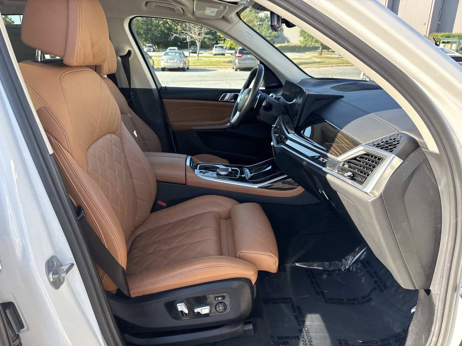 Used 2023 BMW X7 xDrive40i w/ Premium Package AWD/4WD image 16
