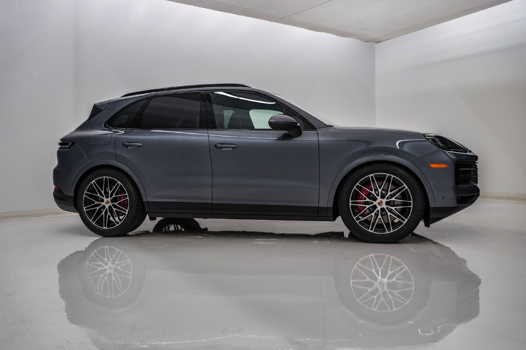 New 2026 Porsche Cayenne S AWD/4WD image 9