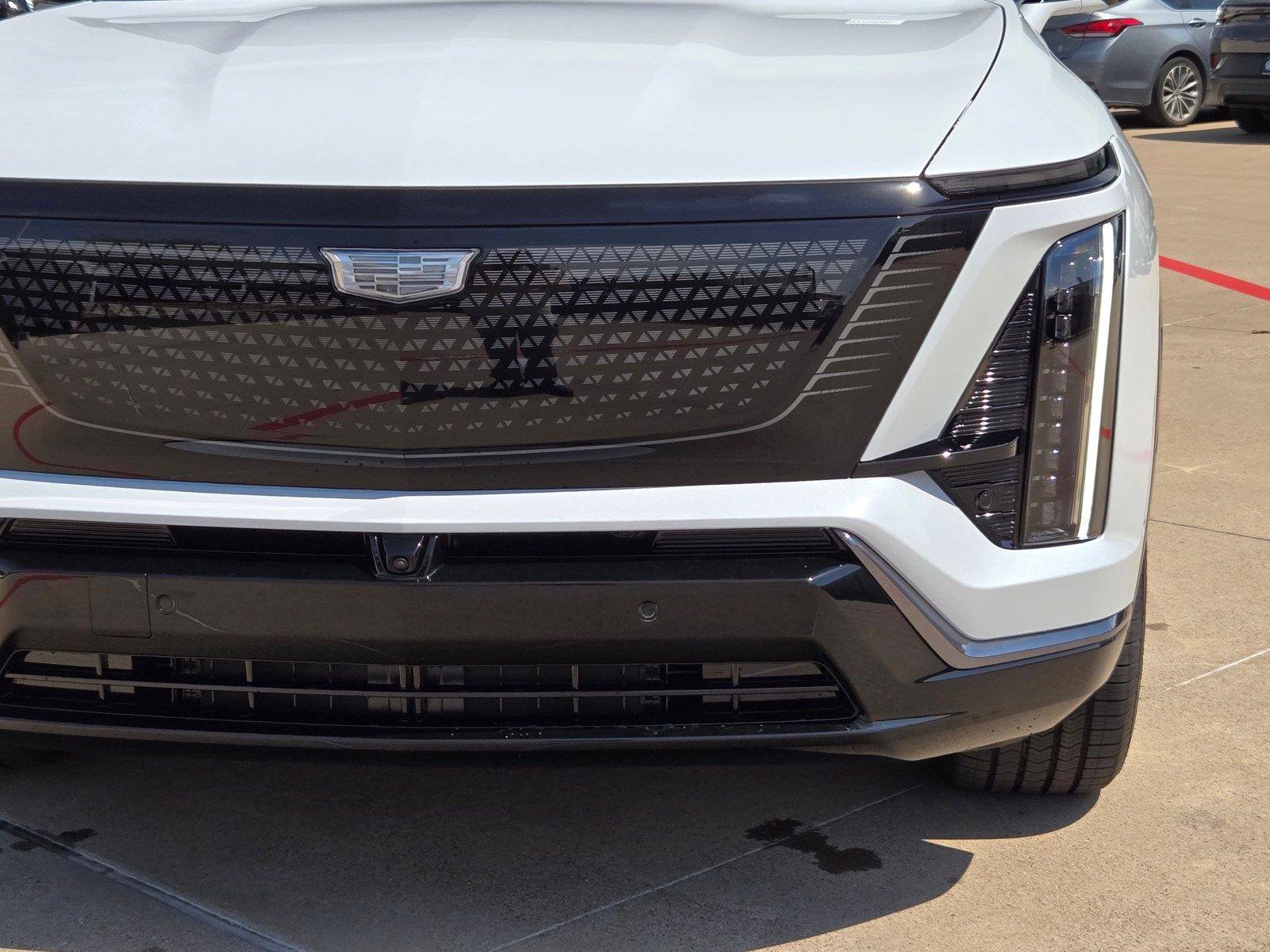 New 2027 Cadillac Vistiq Sport w/ LPO, Floor Liner Package AWD/4WD image 6