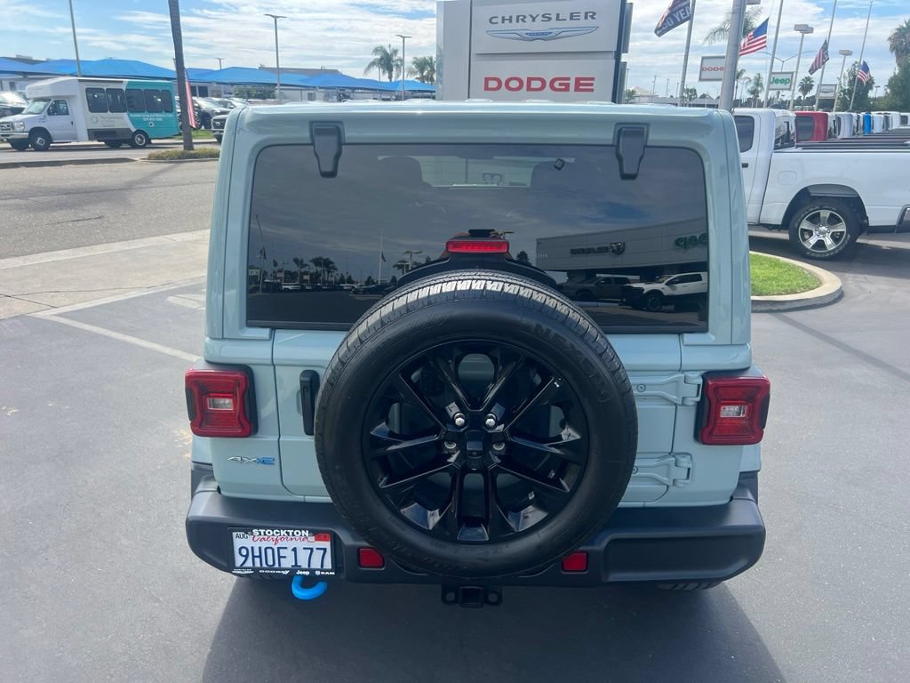Used 2024 Jeep Wrangler Unlimited Sahara w/ Technology Group AWD/4WD image 19