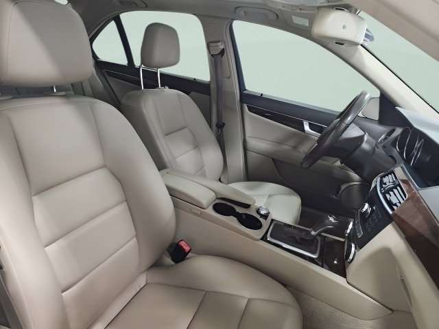 Used 2014 Mercedes-Benz C 300 4MATIC Sedan image 17