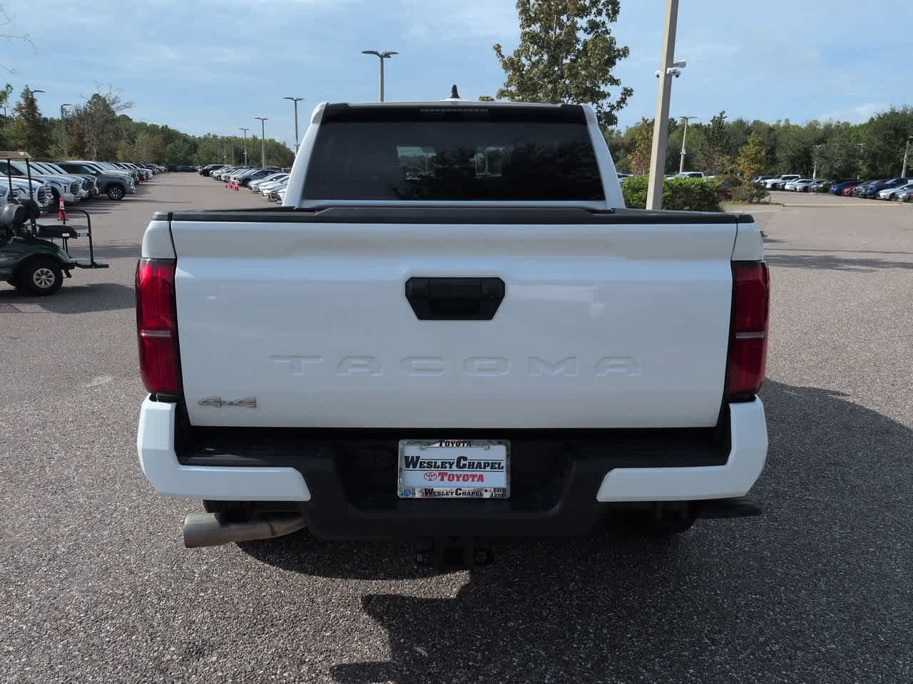 Used 2025 Toyota Tacoma SR5 AWD/4WD image 5
