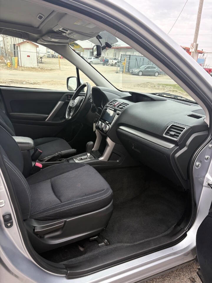 Used 2016 Subaru Forester 2.5i Premium w/ All-Weather Package AWD/4WD image 7